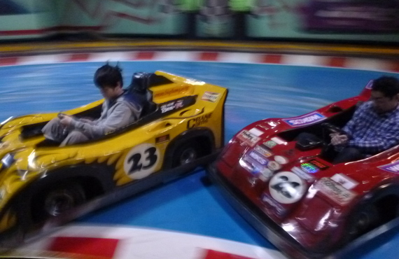 テレビやユーチューブで話題のドリフトが体験できるゴーカート